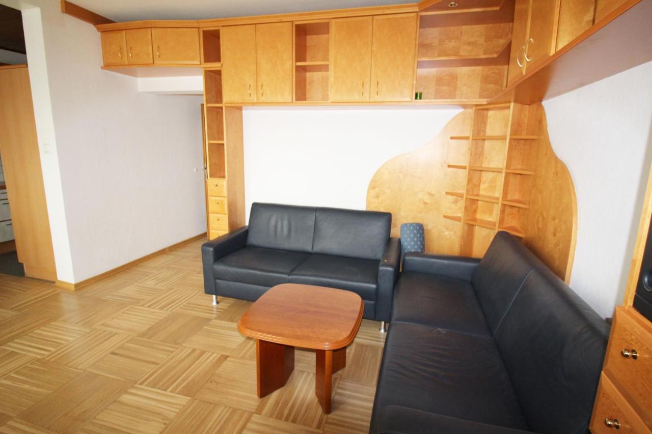 Geraeumige Ferienwohnung Im Zentrum Санкт Пьолтен Екстериор снимка