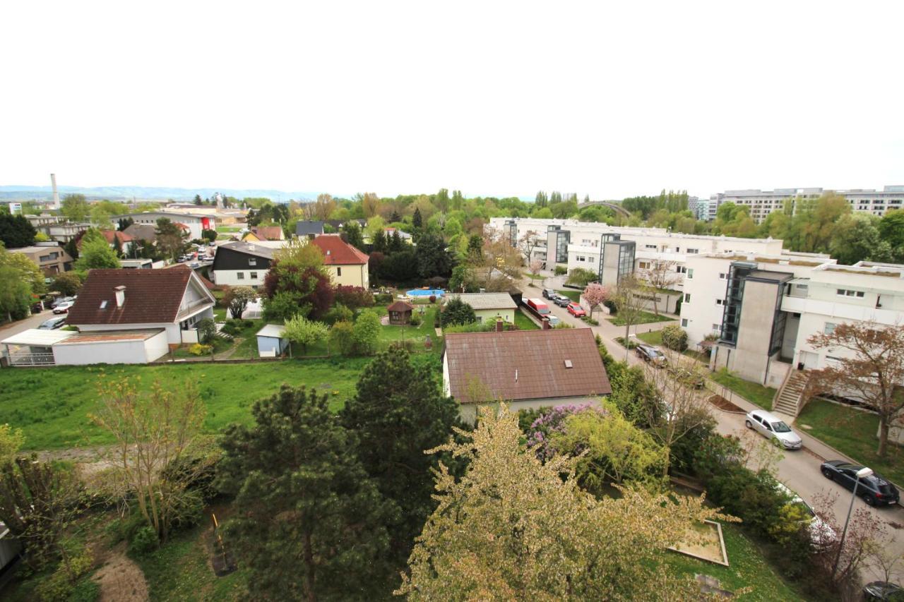 Geraeumige Ferienwohnung Im Zentrum Санкт Пьолтен Екстериор снимка